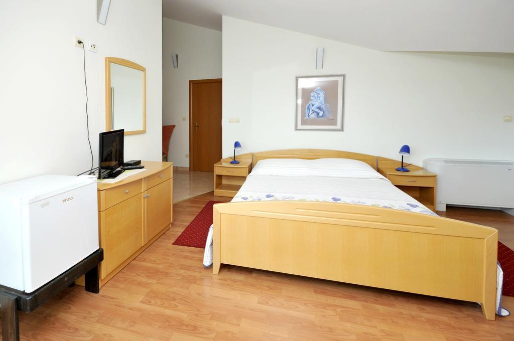 Apartments Villa Lida Τρογκίρ Εξωτερικό φωτογραφία